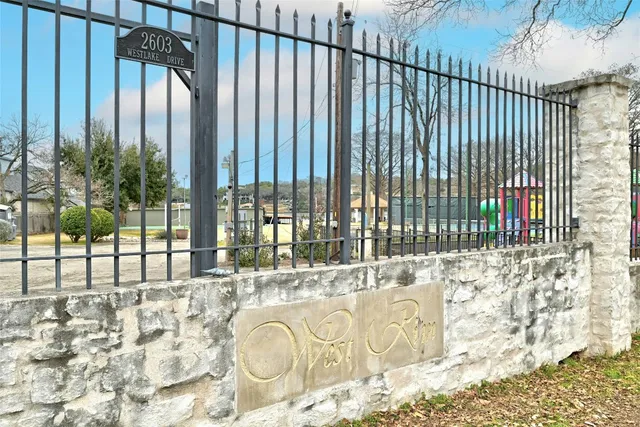 a view of outdoor space