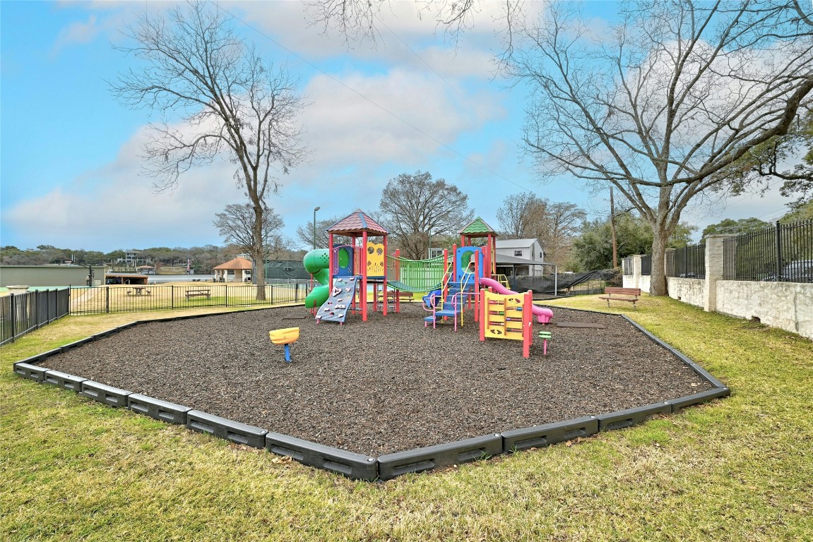 4207 Bennedict Lane Austin, TX 78746 - Photo 27 of 27 a view of outdoor space