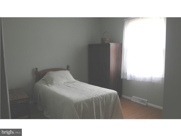 2425 Yellowstone Road Cinnaminson, NJ 08077 - Photo 12 of 18 Bedroom 3