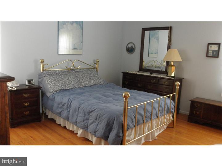 2425 Yellowstone Road Cinnaminson, NJ 08077 - Photo 9 of 18 Master Bedroom