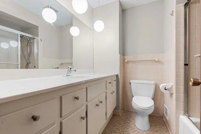 $997,700 | 50 Willow Wood Drive, Tonka Bay, MN 55331