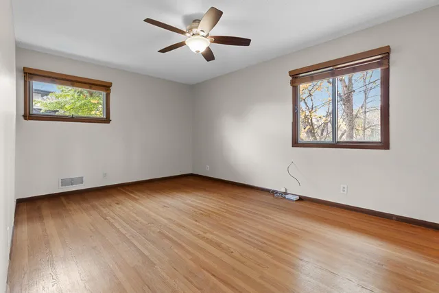 $997,700 | 50 Willow Wood Drive, Tonka Bay, MN 55331