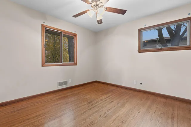 $997,700 | 50 Willow Wood Drive, Tonka Bay, MN 55331