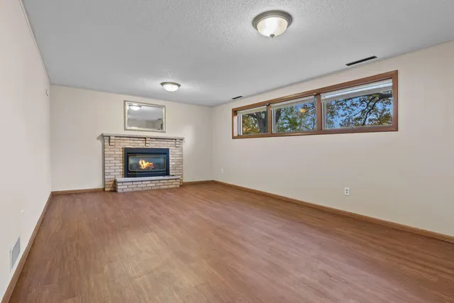 $997,700 | 50 Willow Wood Drive, Tonka Bay, MN 55331