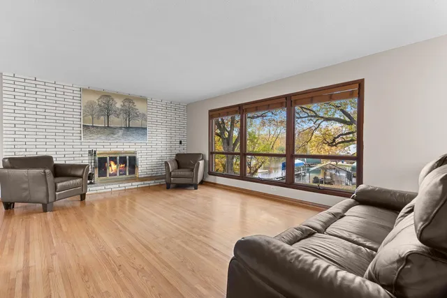 $997,700 | 50 Willow Wood Drive, Tonka Bay, MN 55331