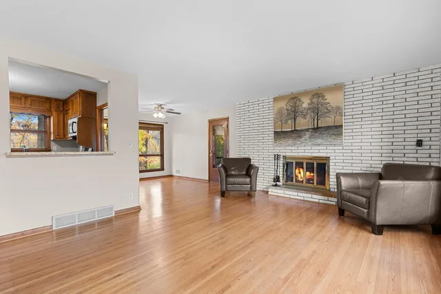 $997,700 | 50 Willow Wood Drive, Tonka Bay, MN 55331