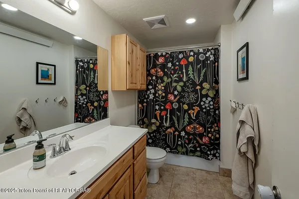 $650,000 | 189 East Street, Star Valley Ranch, WY 83127