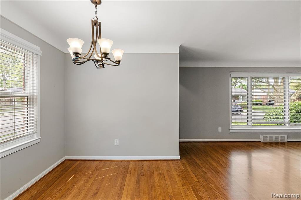 1493 East Melton Road Birmingham, MI 48009 - Photo 7 of 38