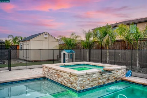 $889,000 | 1655 Apricot Court, Dixon, CA 95620