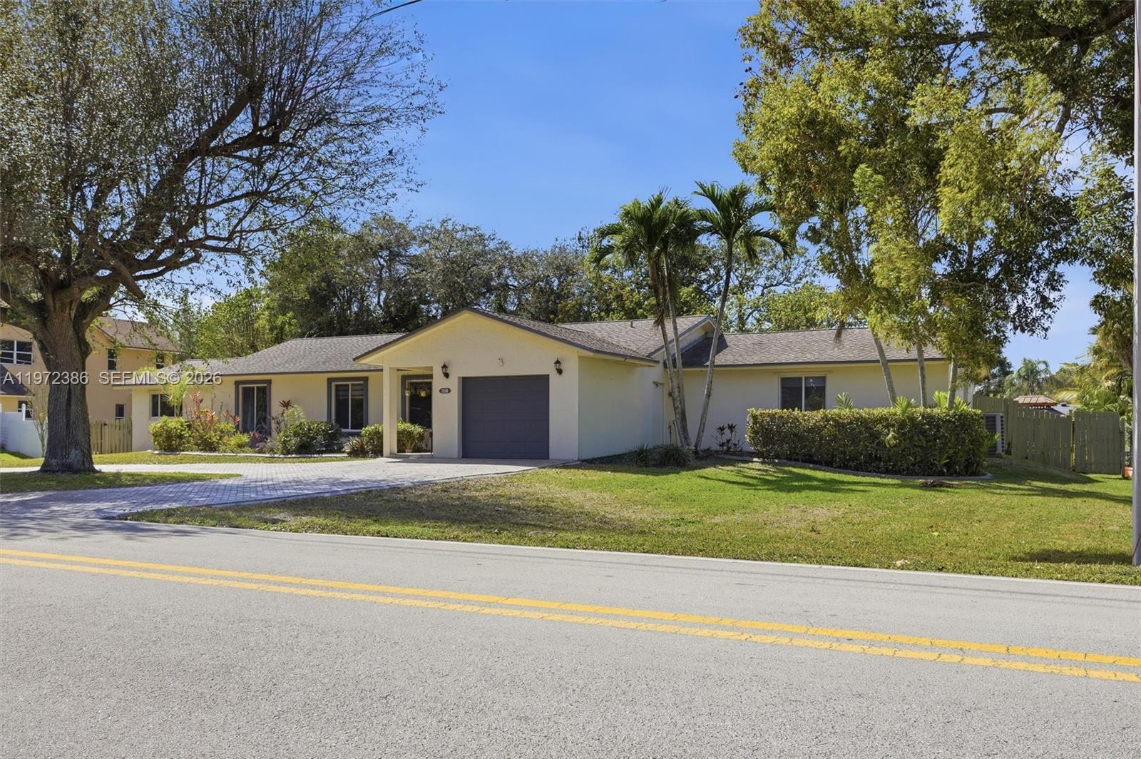 431 Old Hiatus Road Plantation, FL 33325 - Photo 2 of 51