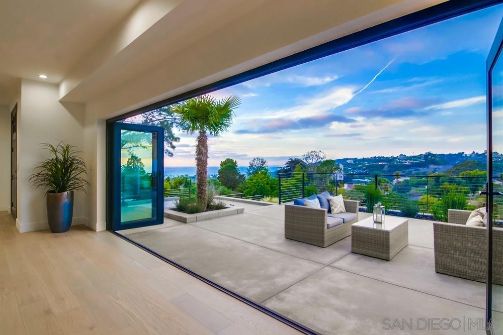 2695 Hidden Valley Road La Jolla, CA 92037 - Photo 13 of 25