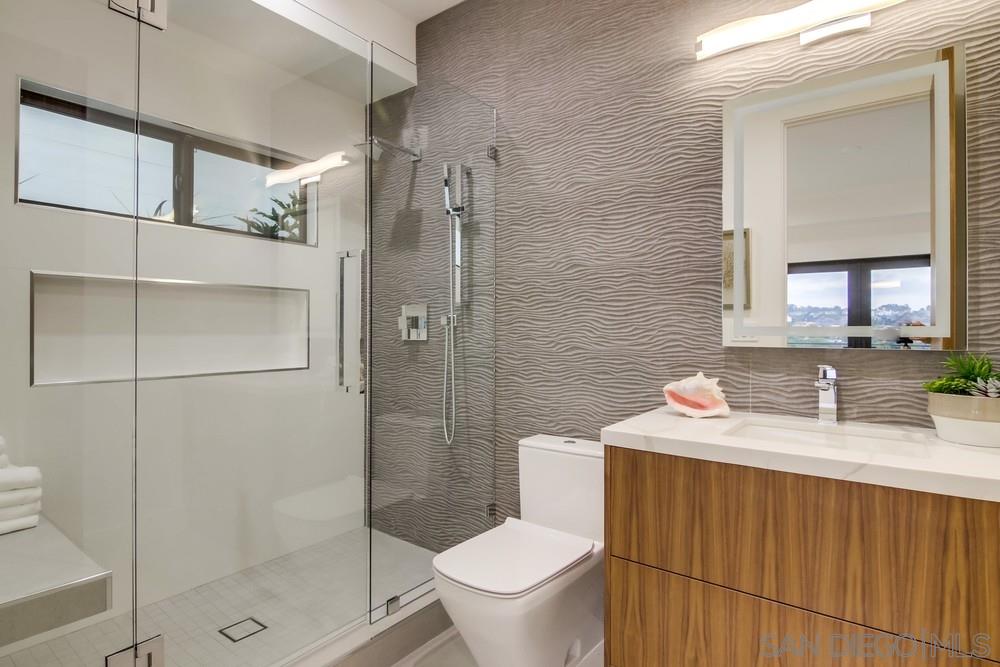 2695 Hidden Valley Road La Jolla, CA 92037 - Photo 16 of 25