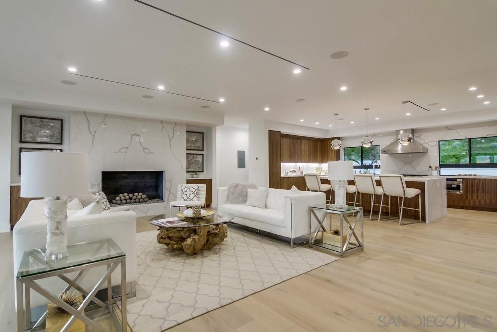 2695 Hidden Valley Road La Jolla, CA 92037 - Photo 6 of 25