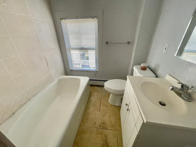 $299,900 | 25 Pleasant Street, Ansonia, CT 06401