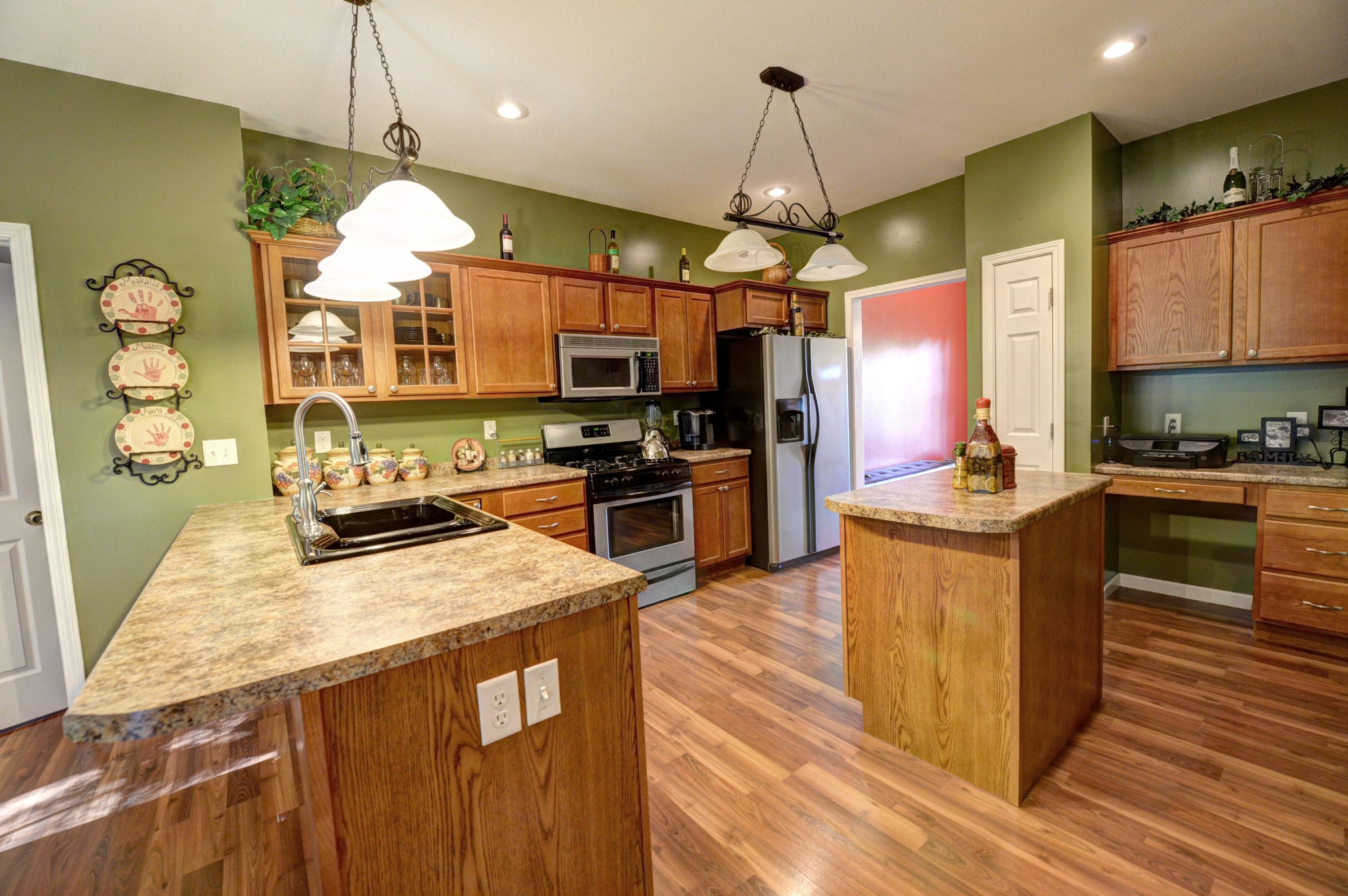 4966 Blythes Ferry Road Dayton, TN 37321 - Photo 19 of 43 13 4966 Blythe Ferry Kitchen 9