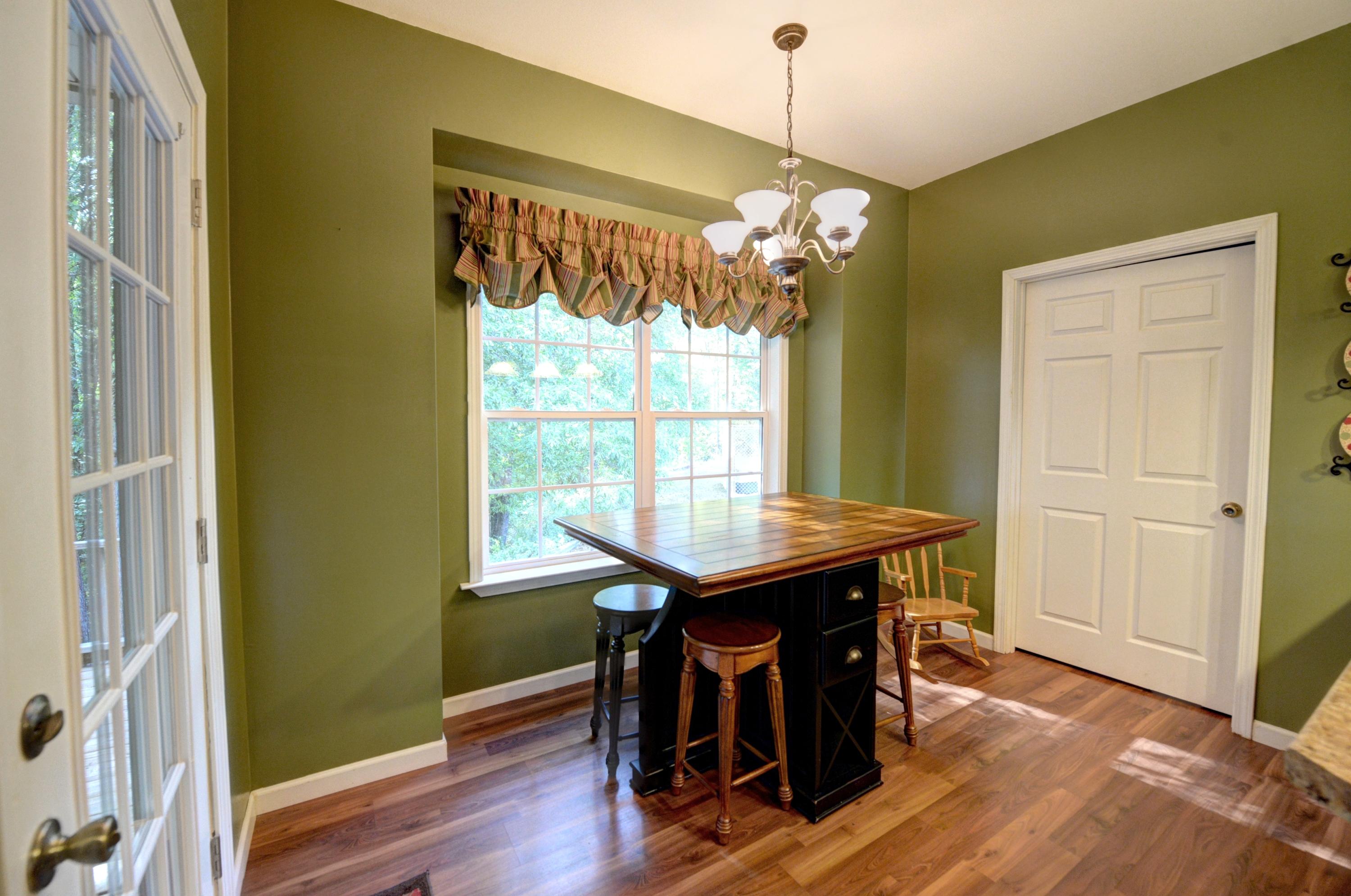4966 Blythes Ferry Road Dayton, TN 37321 - Photo 22 of 43 16 4966 Blythe Ferry Road Eat in kitchen