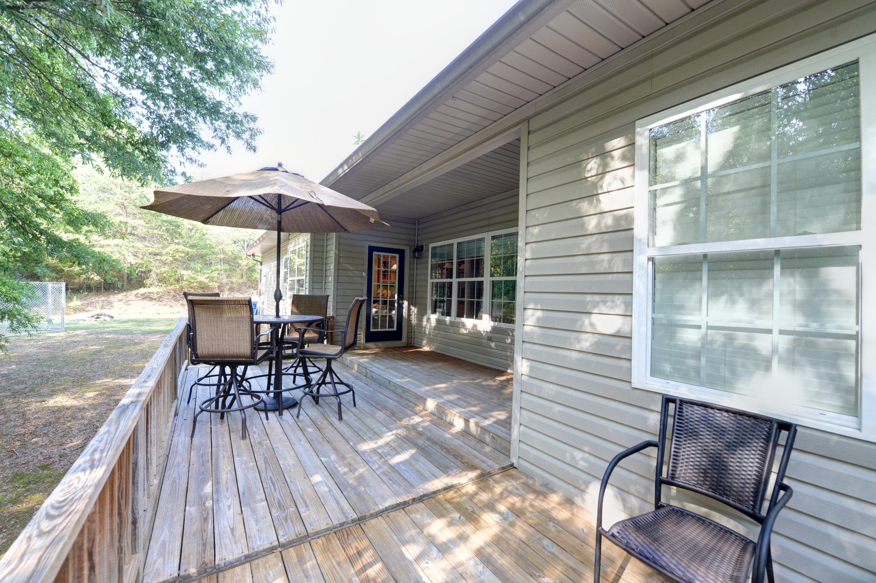 4966 Blythes Ferry Road Dayton, TN 37321 - Photo 40 of 43 31 4966 Blythe Ferry Back deck 3