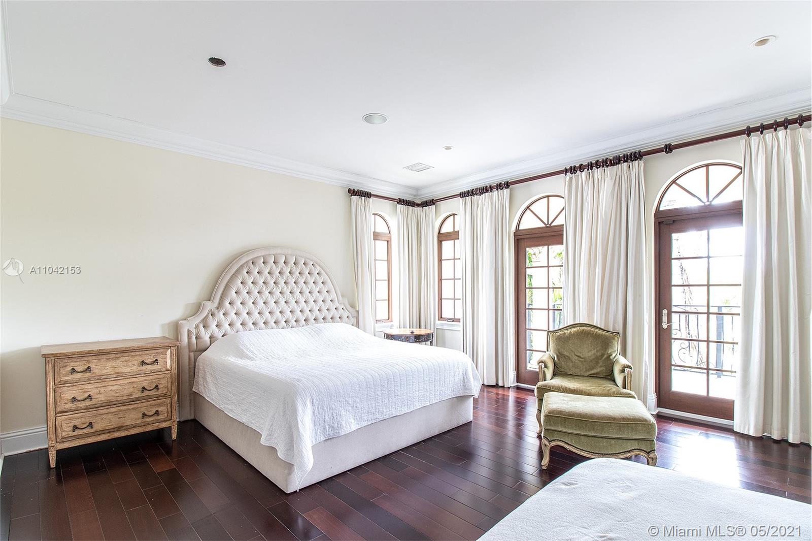 2334 Alton Road Miami Beach, FL 33140 - Photo 38 of 48 Gallery Image 38
