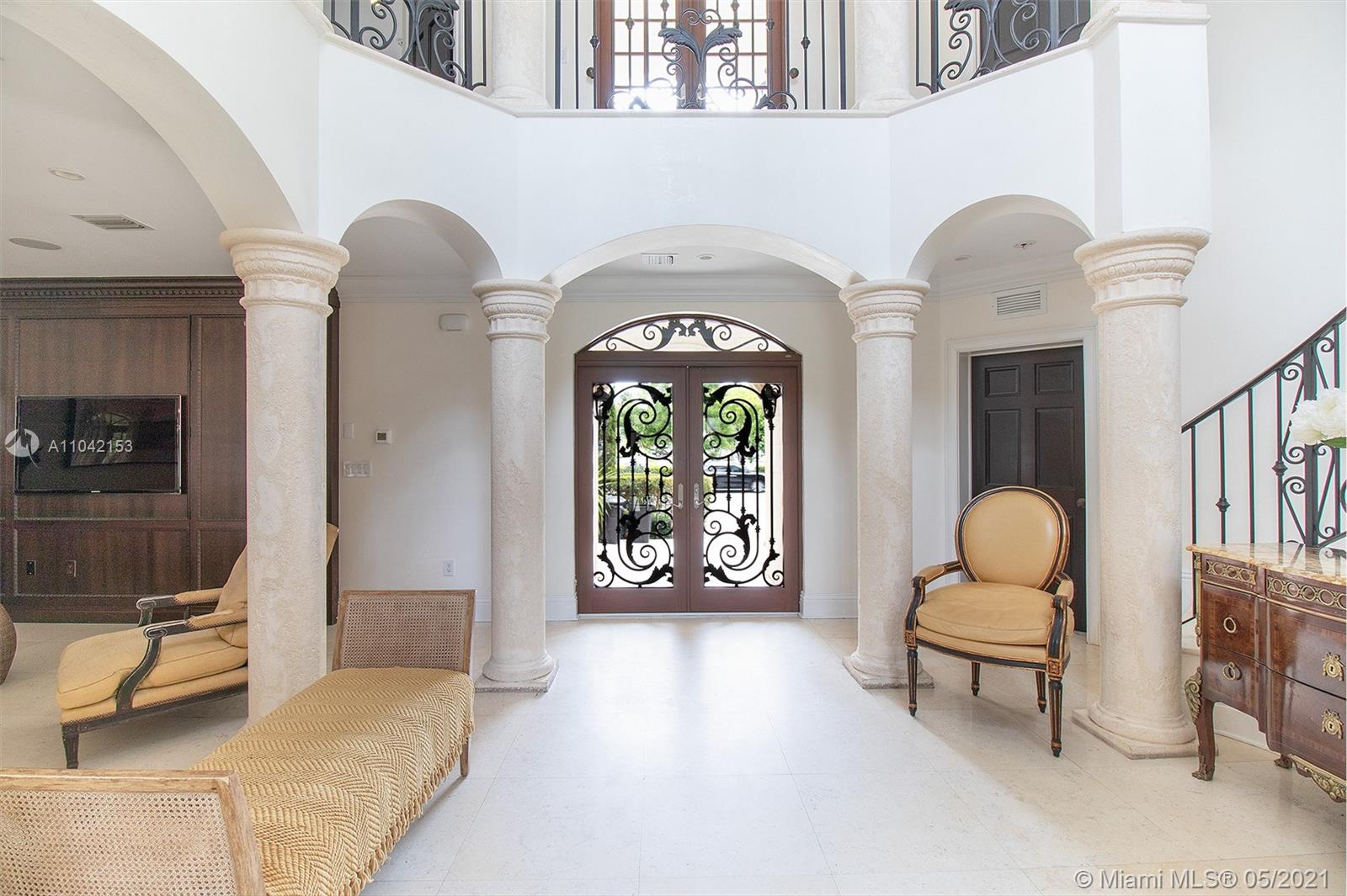 2334 Alton Road Miami Beach, FL 33140 - Photo 9 of 48 Gallery Image 9