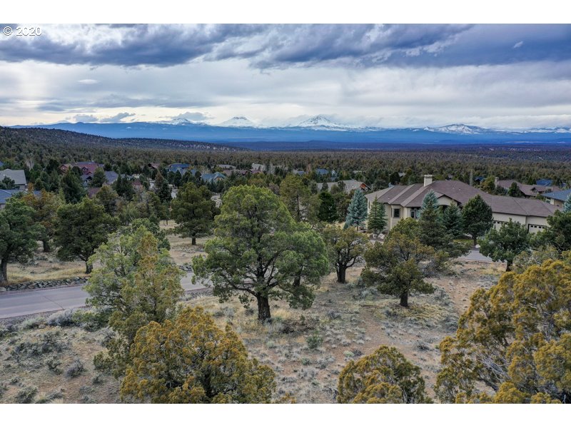 Highland View Loop, Unit 18 Redmond, OR 97756 - Photo 9 of 22 Gallery Image 9