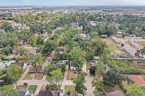 $360,000 | 1123 Suwanee Lane, Houston, TX 77090