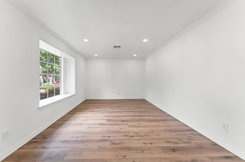 $360,000 | 1123 Suwanee Lane, Houston, TX 77090