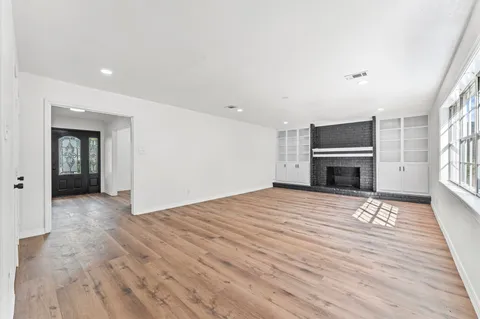 $360,000 | 1123 Suwanee Lane, Houston, TX 77090