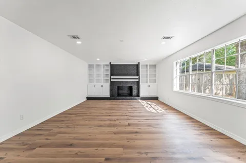 $360,000 | 1123 Suwanee Lane, Houston, TX 77090