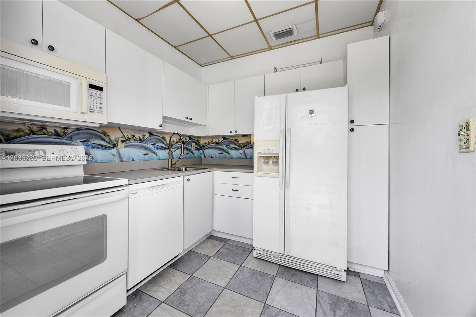 5971 Southwest 48th Street Miami, FL 33155 - Photo 9 of 25