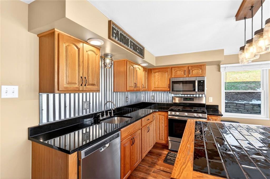603 Boston Hollow Road Elizabeth, PA 15037 - Photo 19 of 50 Kitchen Pic 4