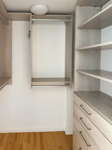 $375,000 | 25 East Superior Street, Unit 902, Chicago, IL 60611