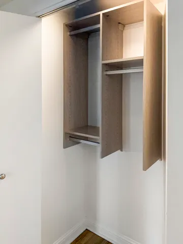 $375,000 | 25 East Superior Street, Unit 902, Chicago, IL 60611