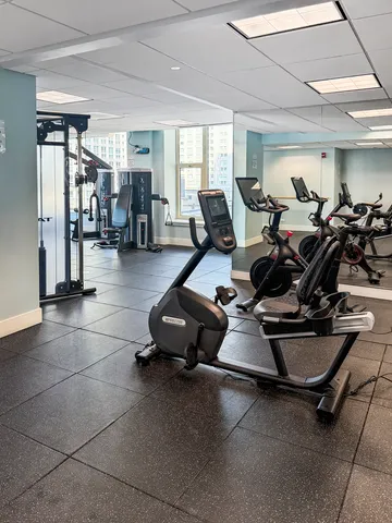 $375,000 | 25 East Superior Street, Unit 902, Chicago, IL 60611