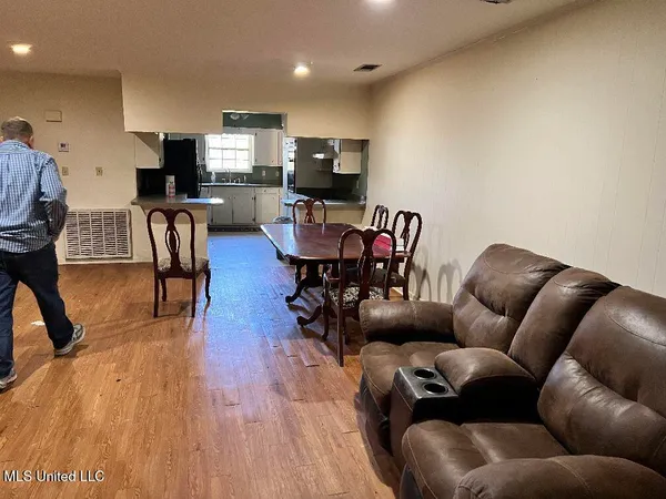 $130,000 | 702 Vardaman Street, Beaumont, MS 39423