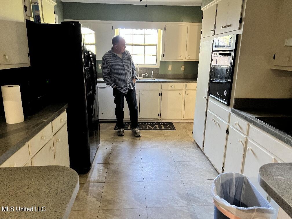 702 Vardaman Street Beaumont, MS 39423 - Photo 10 of 14 702 Vardaman, Beaumont MS - 10