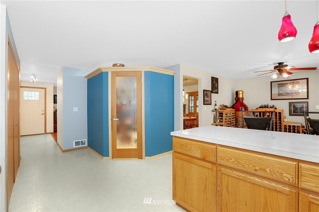 9825 Littlerock Road Southwest Olympia, WA 98512 - Photo 11 of 24 Gallery Image 11