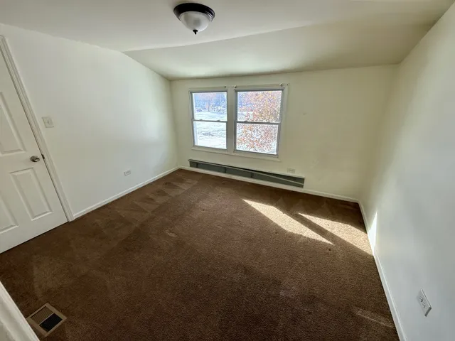 $114,900 | 16963 Winchester Avenue, Hazel Crest, IL 60429