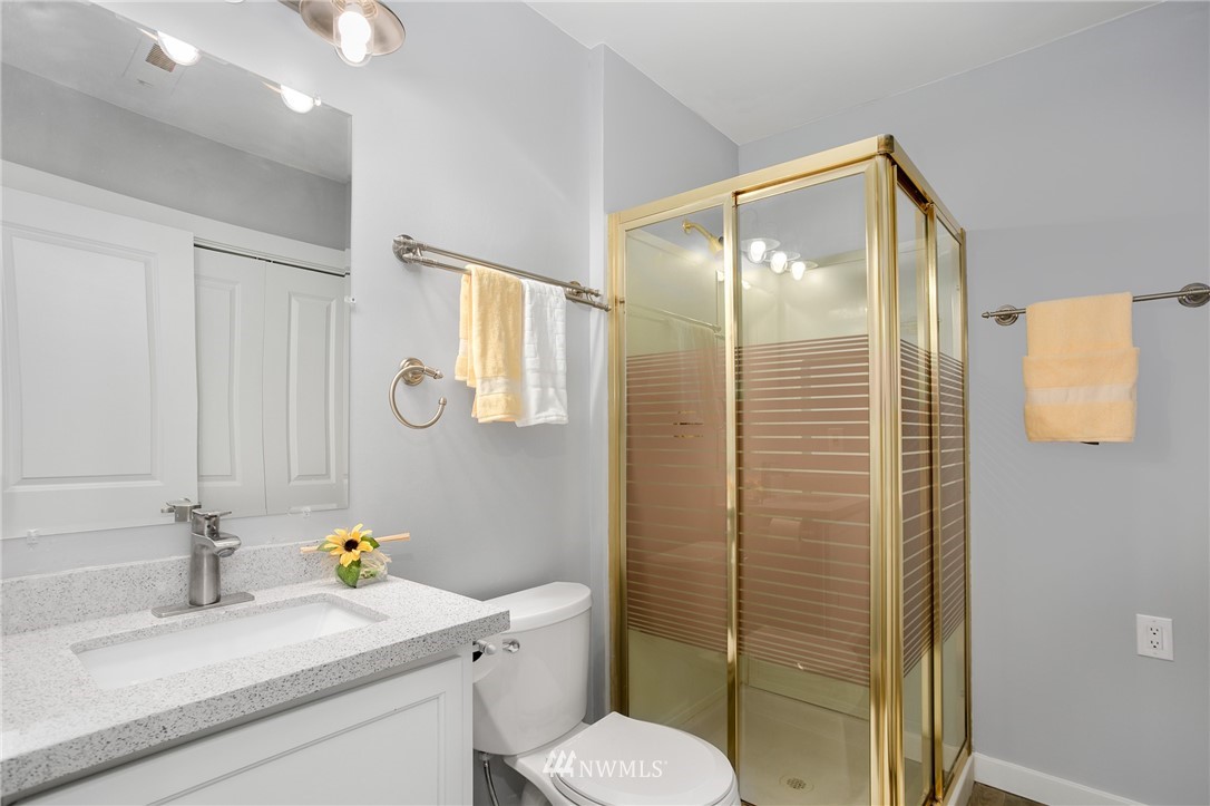 18809 111th Place Southeast Renton, WA 98055 - Photo 13 of 19