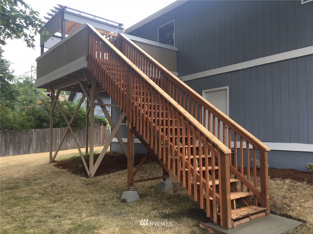 18809 111th Place Southeast Renton, WA 98055 - Photo 17 of 19