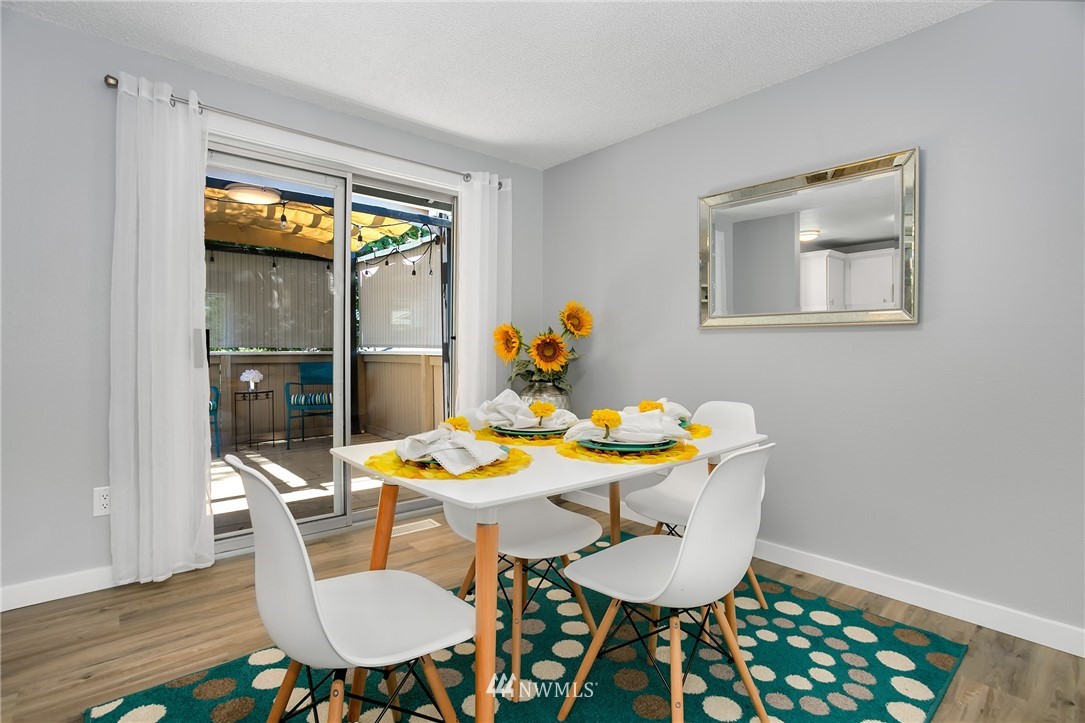 18809 111th Place Southeast Renton, WA 98055 - Photo 7 of 19