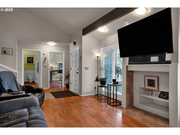 $429,000 | 7025 Glacier Drive, Springfield, OR 97478