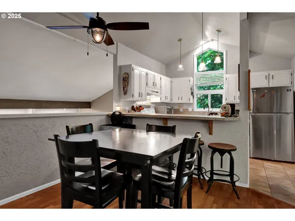 $429,000 | 7025 Glacier Drive, Springfield, OR 97478