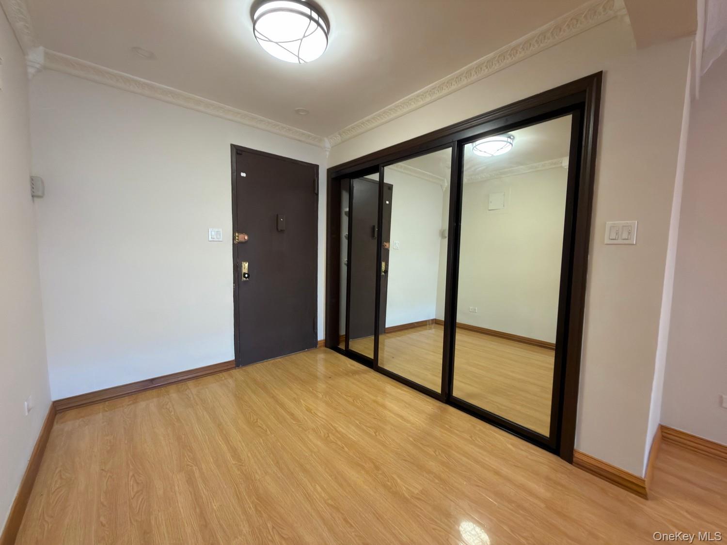 83-36 Beverly Road, Unit 5G Queens, NY 11415 - Photo 3 of 19 Gallery Image 3