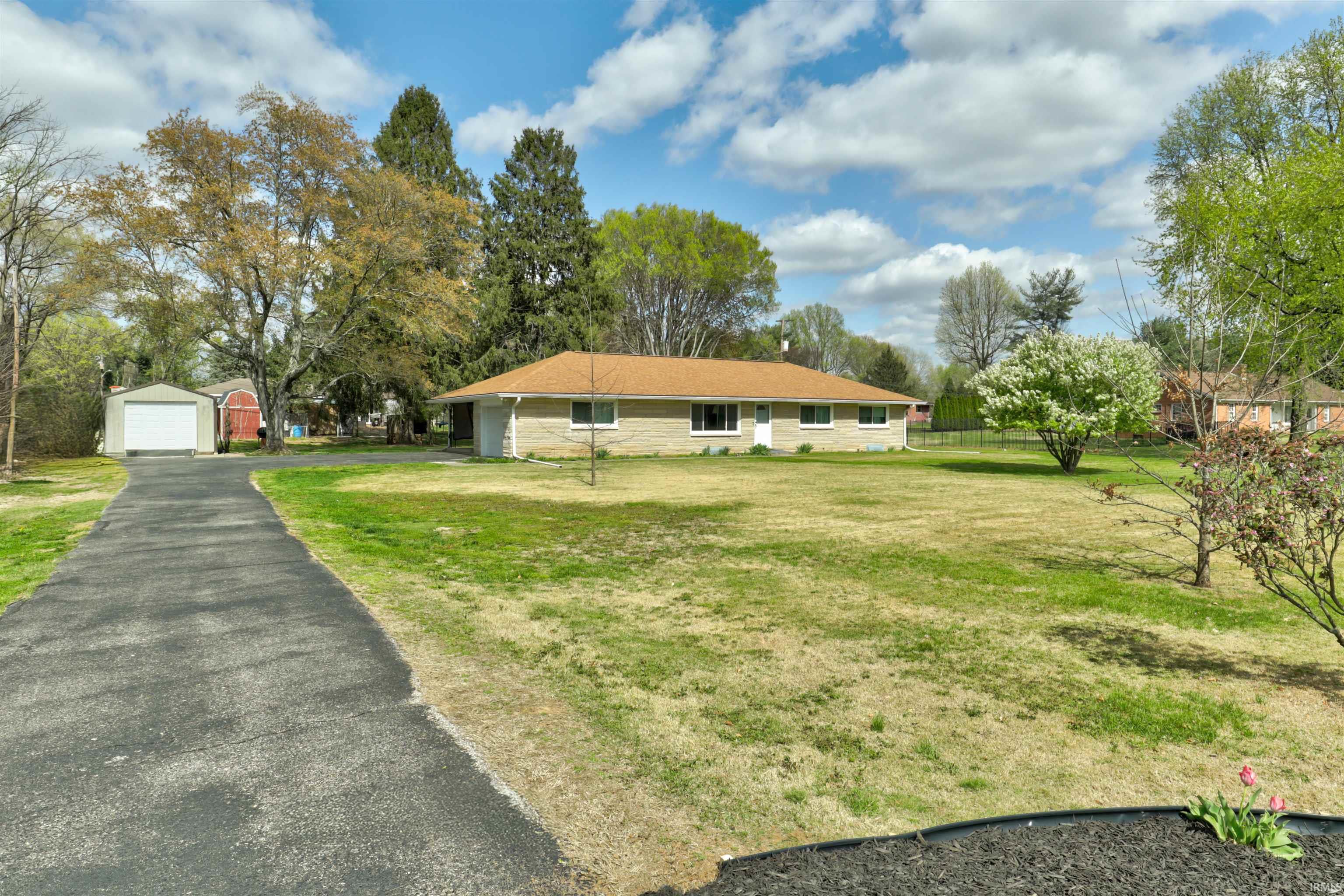 2700 Avondale Road Vincennes, IN 47591 - Photo 2 of 36 Gallery Image 2