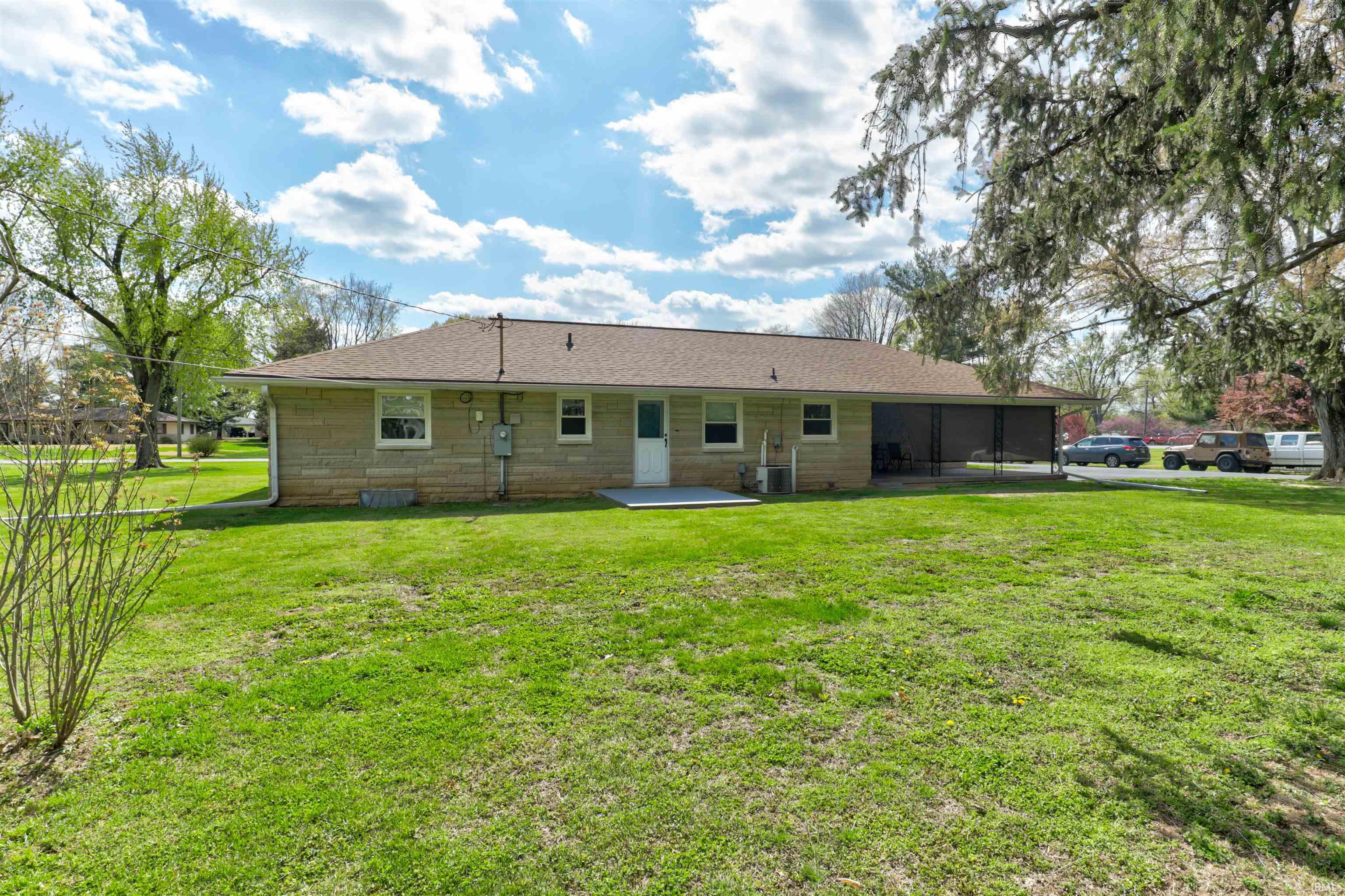 2700 Avondale Road Vincennes, IN 47591 - Photo 28 of 36 Gallery Image 28