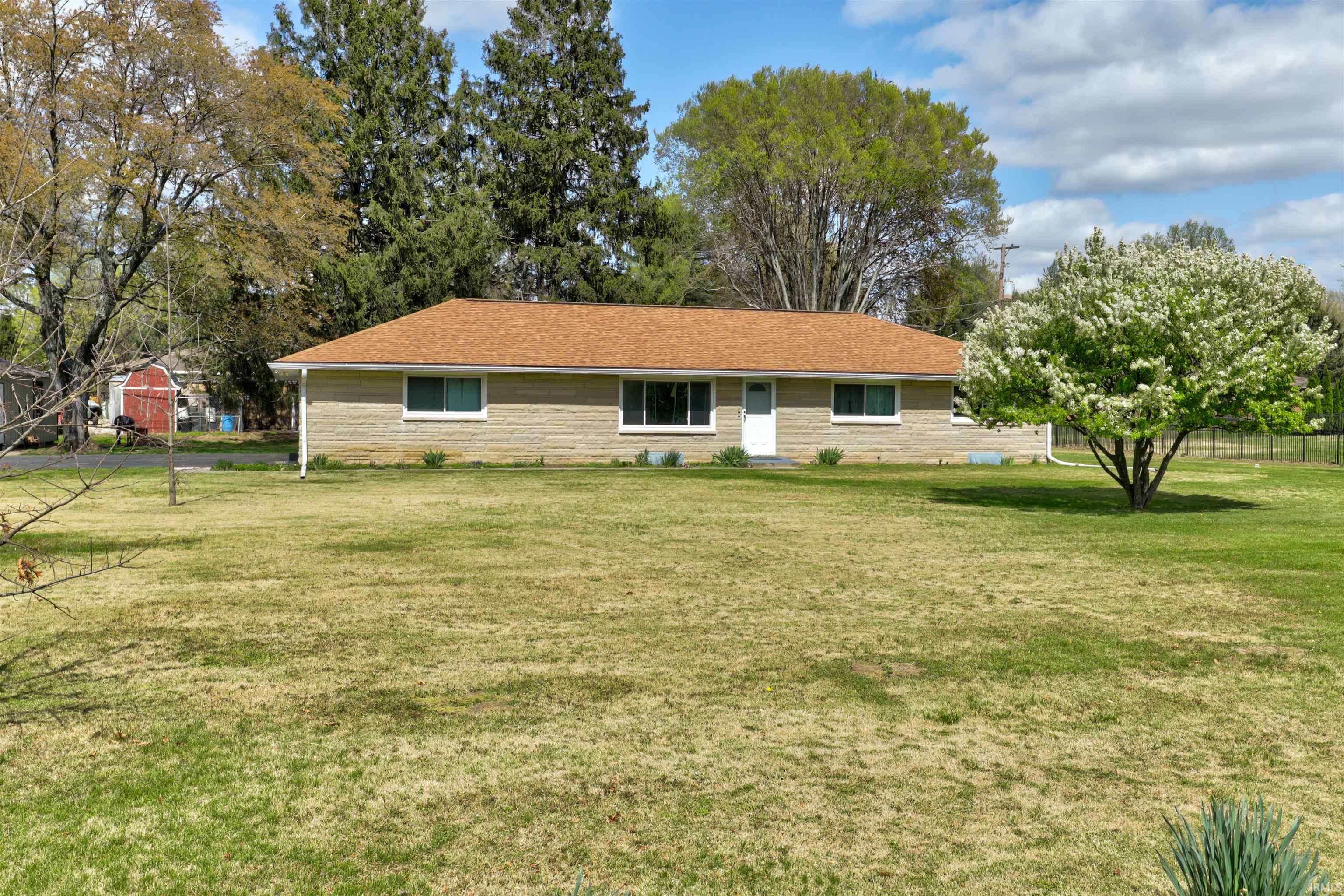 2700 Avondale Road Vincennes, IN 47591 - Photo 4 of 36 Gallery Image 4