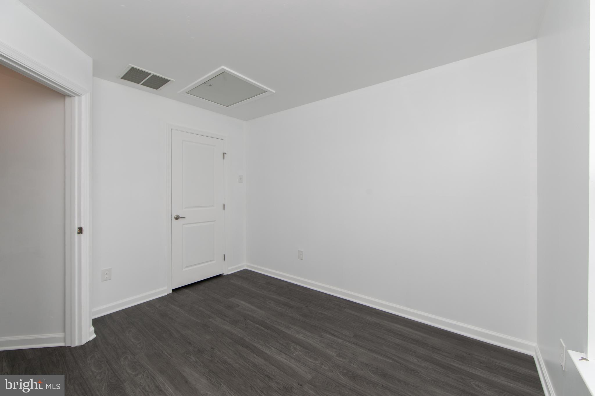 205 Emerson Court Clementon, NJ 08021 - Photo 30 of 37