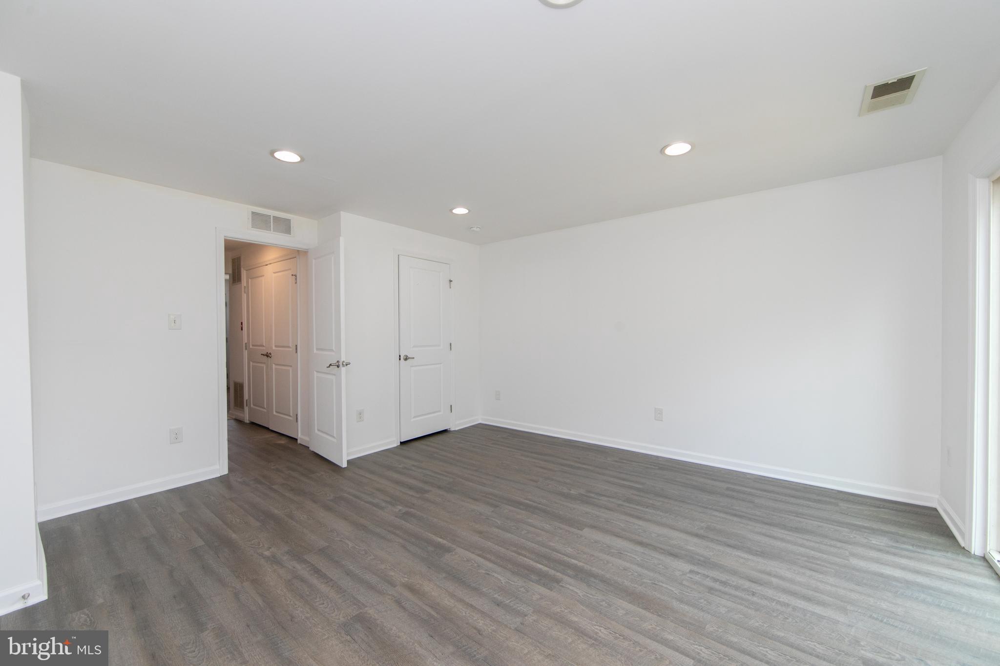 205 Emerson Court Clementon, NJ 08021 - Photo 6 of 37