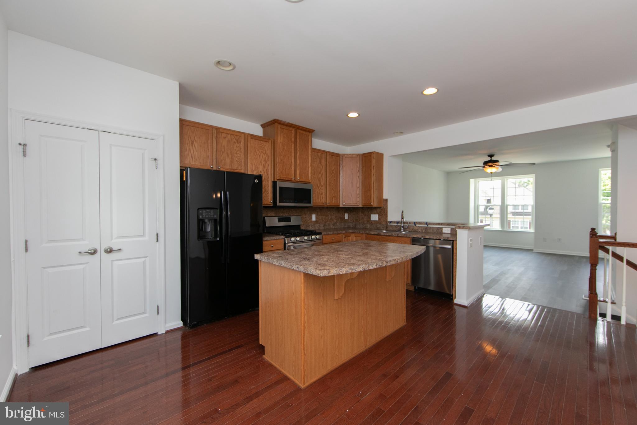 205 Emerson Court Clementon, NJ 08021 - Photo 10 of 37