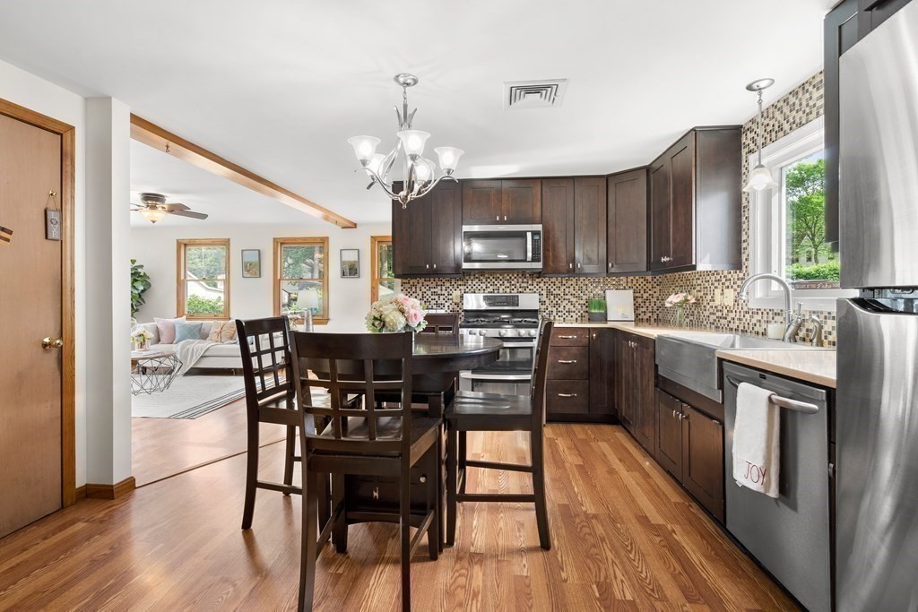 10 Pond Road Westford, MA 01886 - Photo 8 of 26 Gallery Image 8